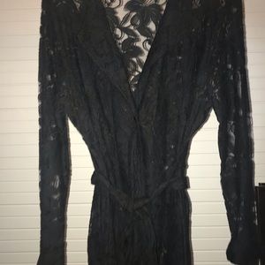 Nic and Zoe Shear Black Tunic